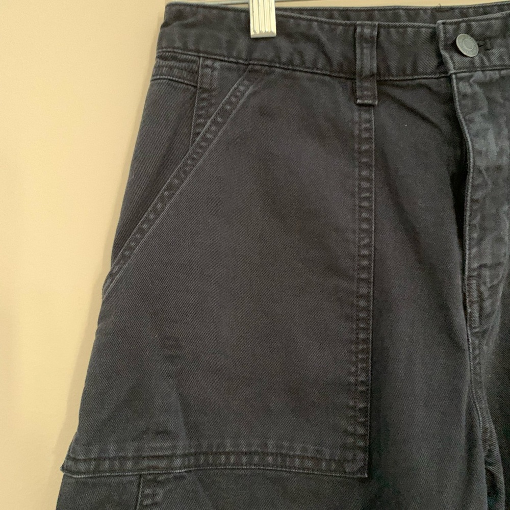 Gap women’s  horseshoe black jeans. Size 2 - Picture 4 of 13